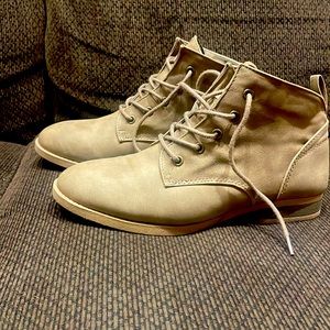 Brand New Womens Boots